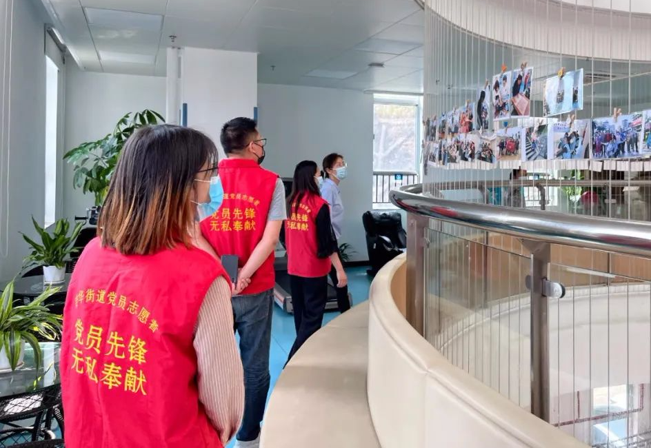 【黨建】新動(dòng)力展覽入黨積極分子參加吉華街道開(kāi)展的“珍惜資源永續(xù)利用，綠化環(huán)境凈化心靈”主題黨日志愿活動(dòng)(圖4)
