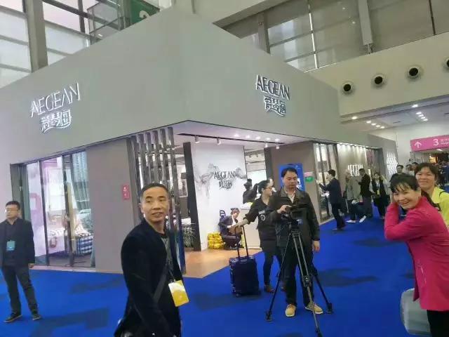 SMART展位設(shè)計中，如何融入創(chuàng)意與科技元素？(圖1)